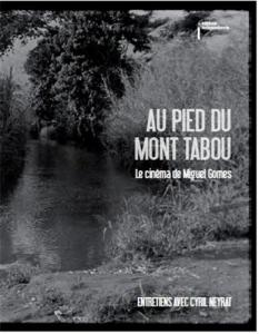 Couverture du livre Au pied du mont Tabou par Cyril Neyrat