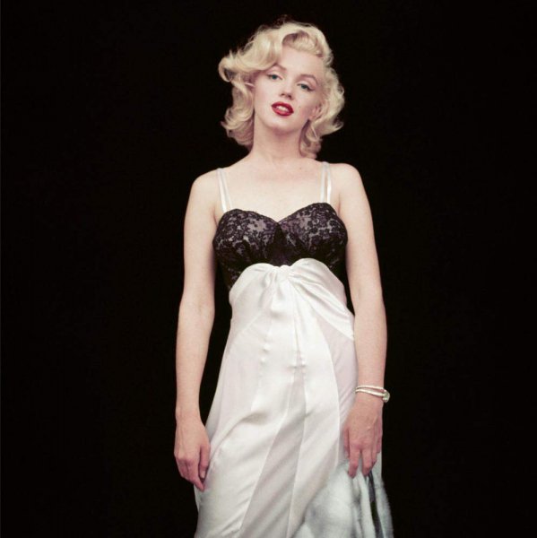 Couverture du livre: The Essential Marilyn Monroe - 50 sessions