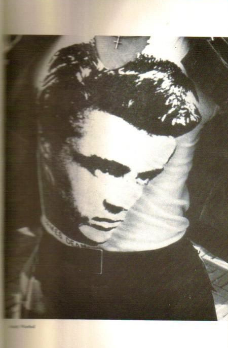 Couverture du livre : Mort d'un rebelle - Essai sur James Dean