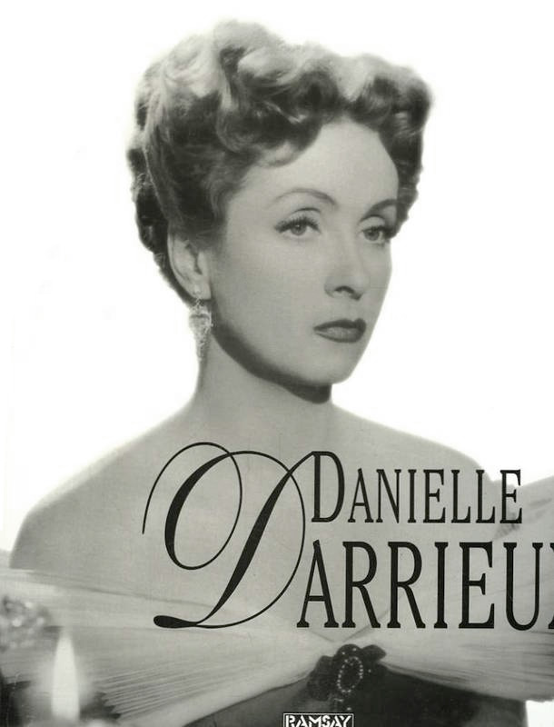 Couverture du livre: Danielle Darrieux - Filmographie commentée par elle-même