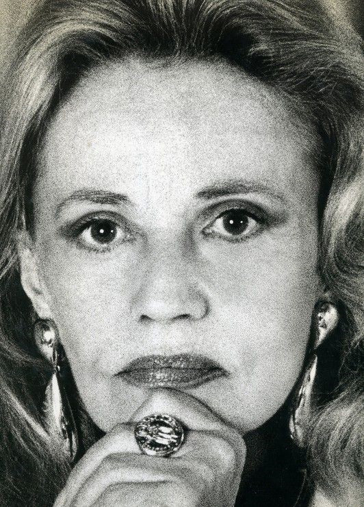 Book cover: Jeanne Moreau