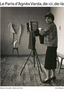 Cover of the book Le Paris d'Agnès Varda, de-ci, de-là - by Anne de Mondenard and Rosalie Varda