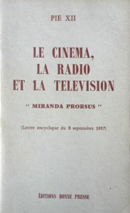 Couverture du livre Le Cinéma, la radio, la télévision - de Pape Pie XII
